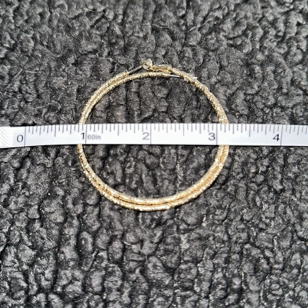 Gold hoop earrings !